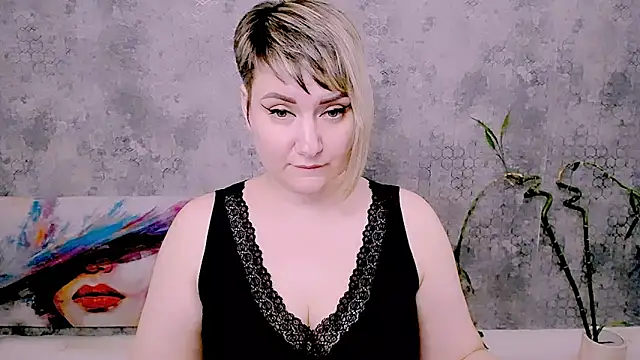 Djullia live XXX chat