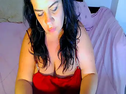 LustfulL3ps élő XXX-chatje