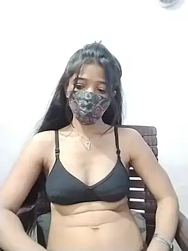 Chat +18 de Cute-Naavya ao vivo
