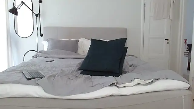 Italoalpha Pertunjukan Webcam