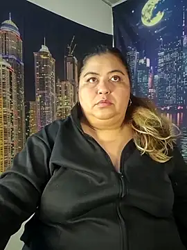 curvy_diva_'s Webcam Show