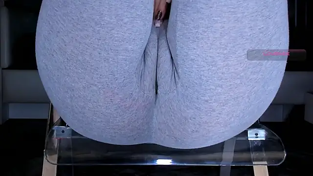 Cameltoe_squirt_inPants 现场XXX聊天
