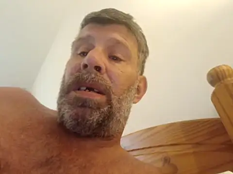 stud2512's Live XXX Chat