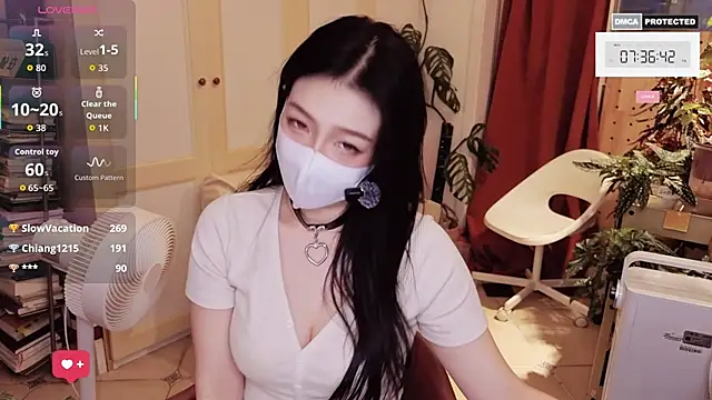 nayomi_34fのライブXXXチャット