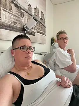 voluptuous-minx Show in webcam