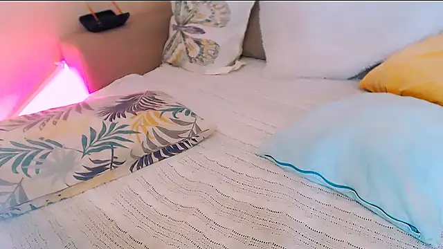 Chatroom XXX en direct de OLIVIA_CANDY
