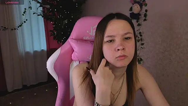 Lori_Bllossom Adlı Modelin Canlı XXX Sohbeti