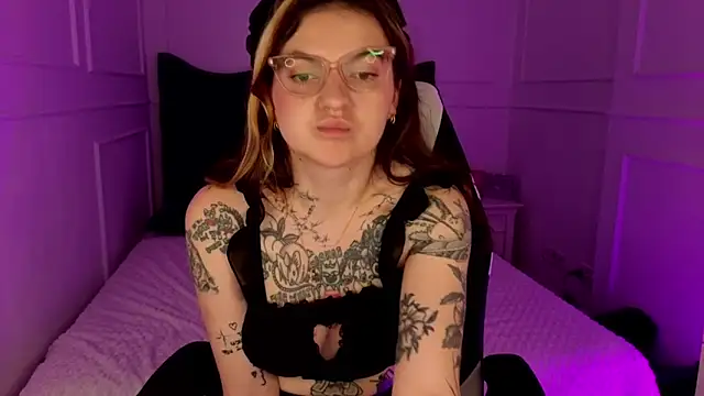 sashaglow_'s Webcam Show