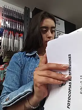 MissNyraSecret's Live XXX Chat