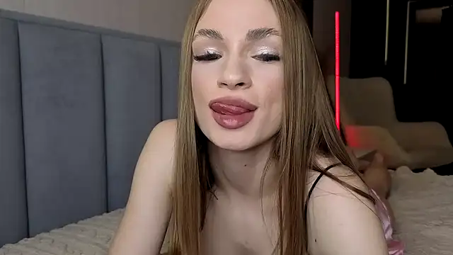 Pussyya777 Live XXX-Chat