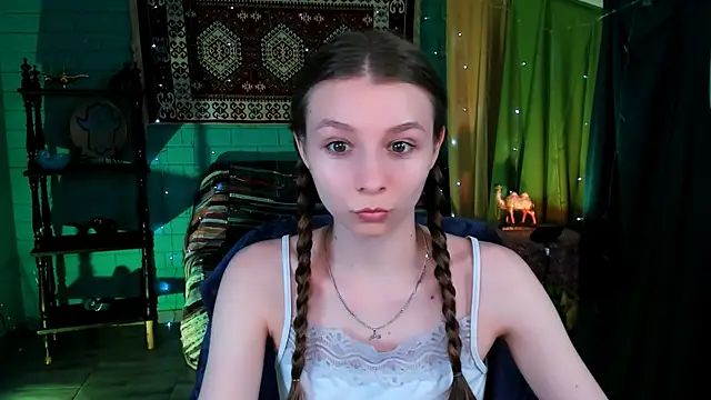 JulieDaniel: онлайн-секс-чат