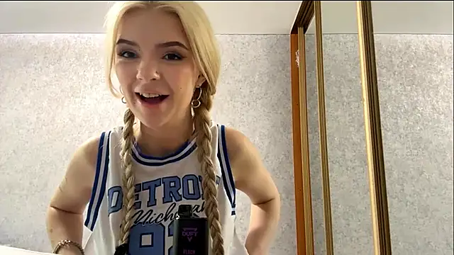 Britney_Calverhends' Webcam Show