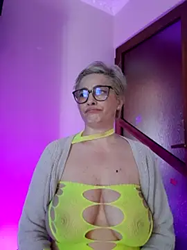 LunaBlaise élő XXX-chatje