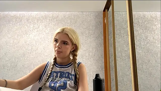 Britney_Calverhends' Webcam Show