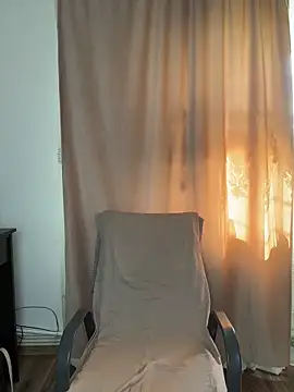 Živý XXX chat Lucy_doll22
