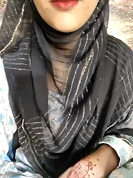 Indian-Aleena Adlı Modelin Canlı XXX Sohbeti