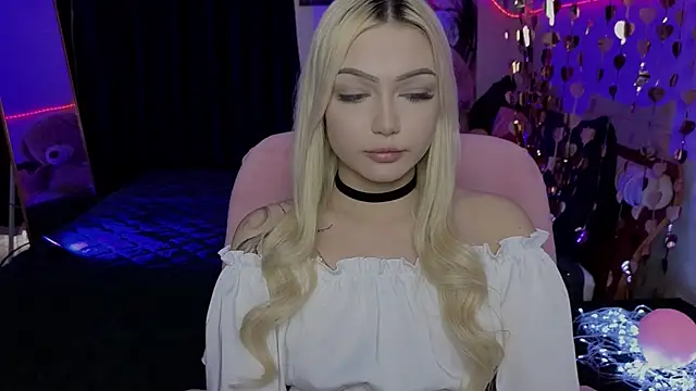 LinaLirian's Live XXX Chat