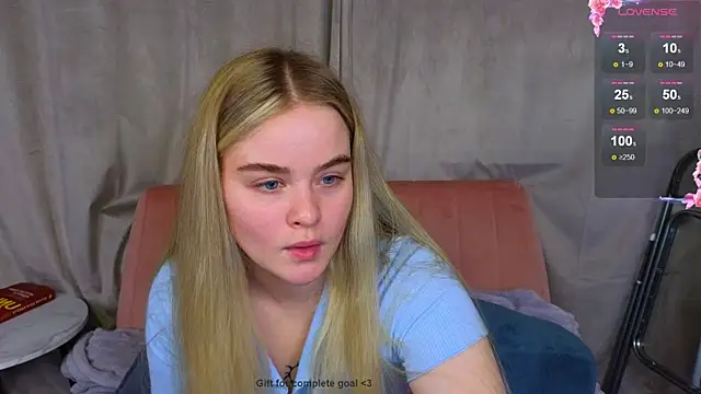 Caroline__white webcam show