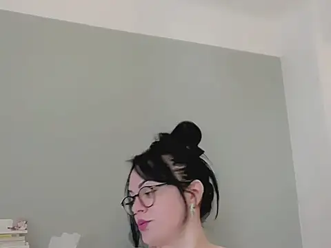 Chatroom XXX en direct de AlineFrancaise