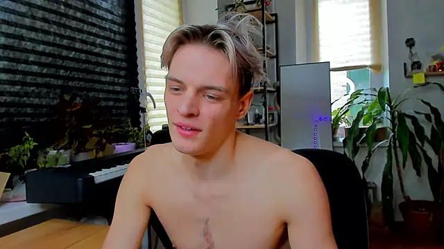 DelarXX webkamerás műsora