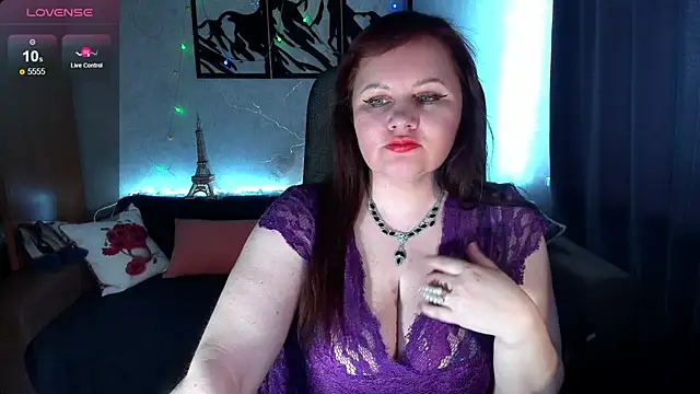 Chat XXX en directo de Nikki_March