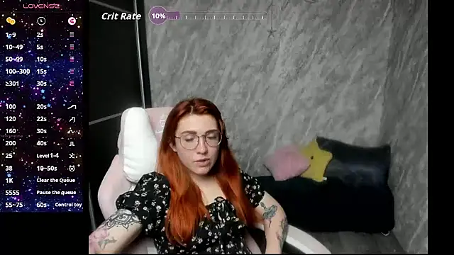 Онлайн чат XXX Reginasmilee