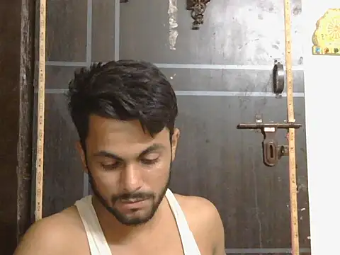 Stubborndesiboy 在線直播表演
