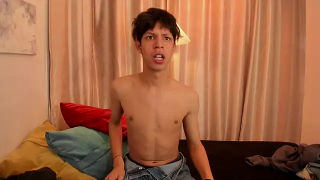 Ethan_qop's Webcam Show