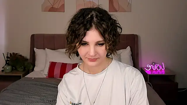 Kira__Fluffy Webcam-Show