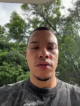 AlphaMasterXxx's Live XXX Chat