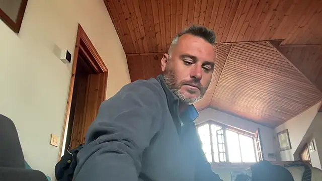 marcovik1 Webcam Show