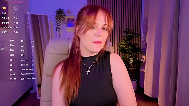 Elle_Funning: онлайн-секс-чат