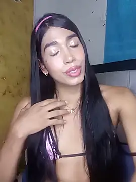 AmbarFoxx_ Adlı Modelin Canlı XXX Sohbeti