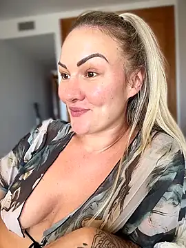 NastyMilf_ Chat XXX in diretta