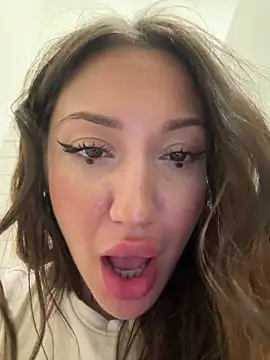 Chatroom XXX en direct de SaintSquirt