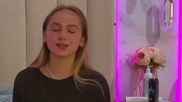 Emi_Sterling Webcamshow