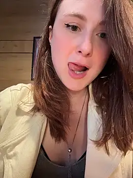 Dina_Teaseのウェブカメラショー