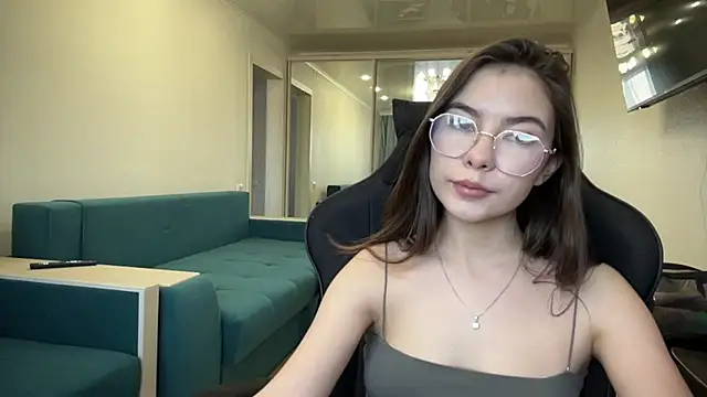 Ellewaay Adlı Modelin Canlı XXX Sohbeti