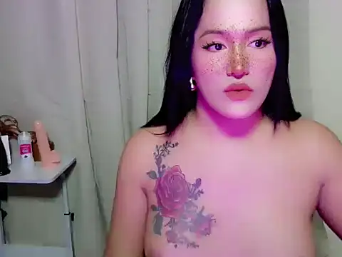 ChloeAsianのウェブカメラショー