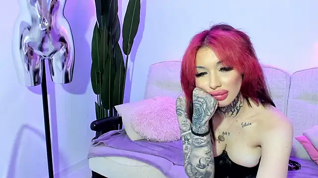 Cassy-Foxy Chat XXX live