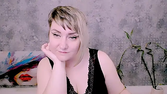 Djullia – Naživo XXX chat