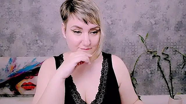 Djullia's Live XXX Chat