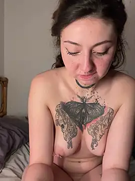 milou_xtx élő XXX-chatje