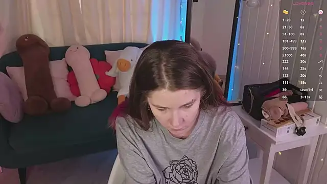 Mira_Falls élő XXX-chatje