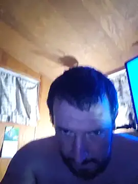 UncutHammer69 Pertunjukan Webcam