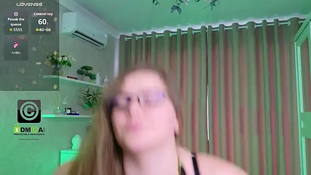 Chat XXX en directo de KellyKleine