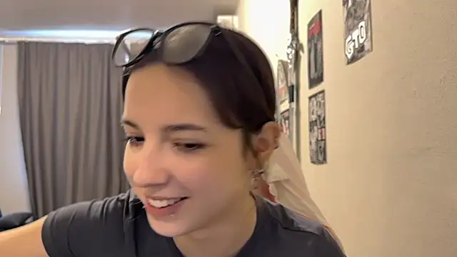 KateMiragee live XXX chat