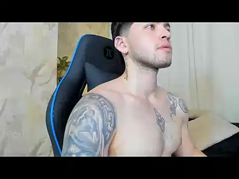 RONNY_COLTON: διαδικτυακό σόου στην κάμερα