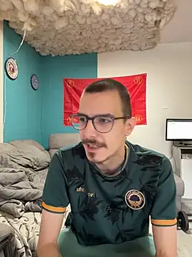 Maximus9494 Show in webcam