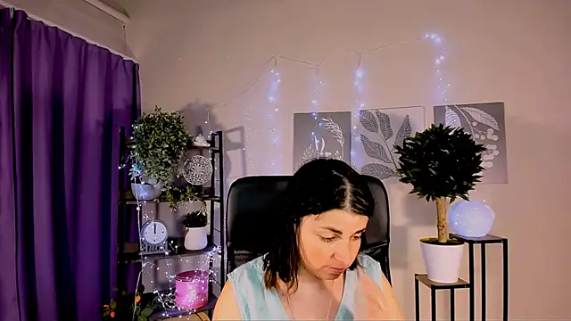 MartaEdams' Live XXX Chat